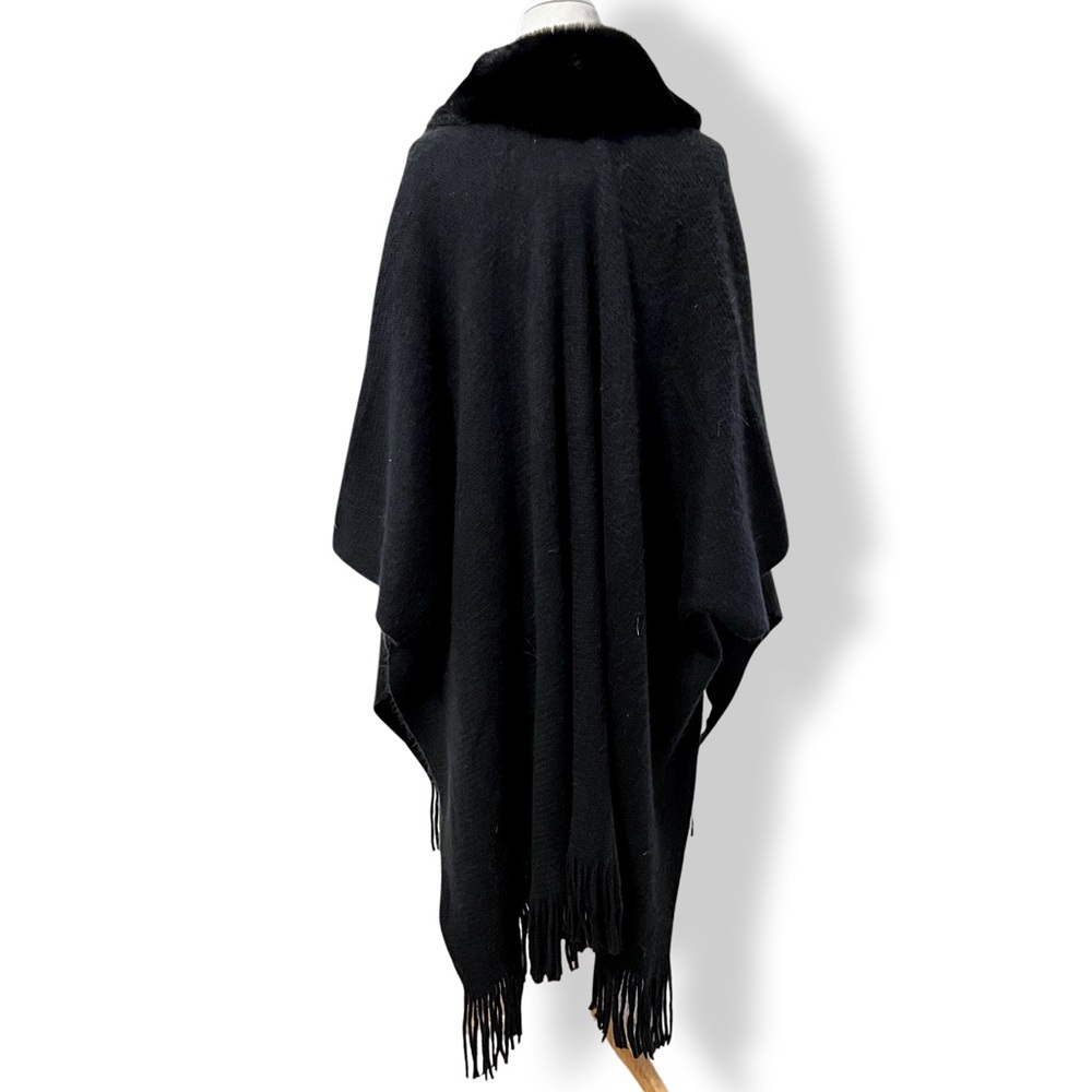 *NWT I.N.C. INTERNATIONAL CONCEPTS Faux-Fur-Collar Cape Sweater in Black - Picture 4 of 5